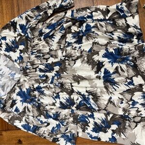 WONDERLAND Blue and Gray Abstract Floral Top